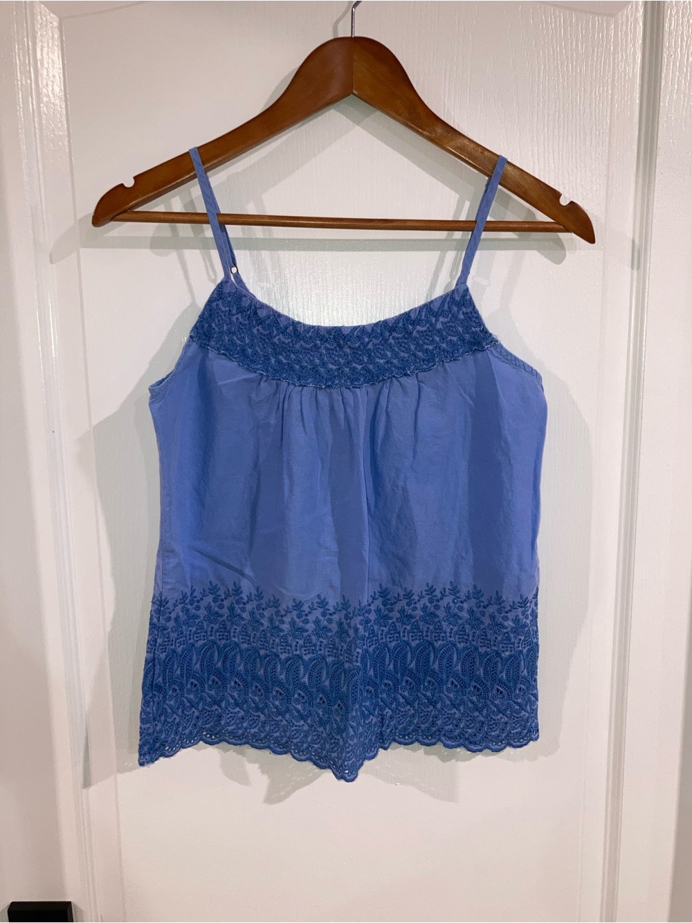 (5/$5) Aerie Blue Embroidered Eyelet Tank Top - size S